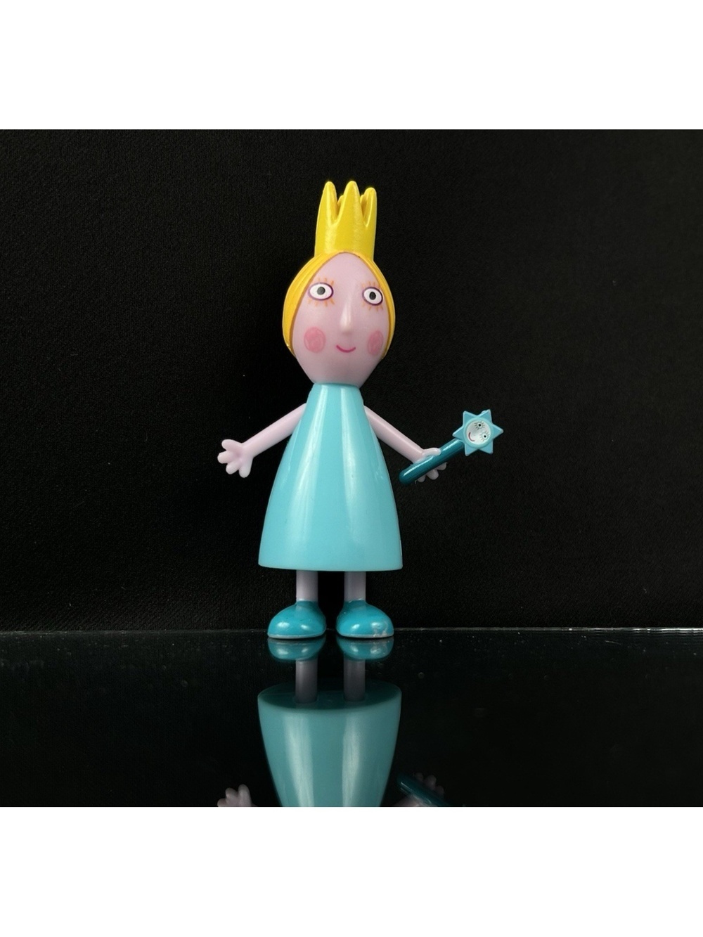 Ben & Holly’s Little Kingdom Queen Thistle Toy Figure 3.5” No Wings (3389)